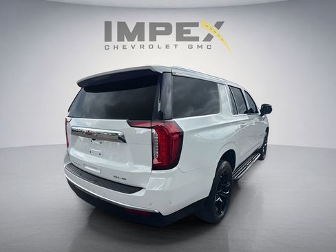 Used 2022 GMC Yukon XL SLE w/ Gmc Pro Safety Plus Package AWD/4WD image 5