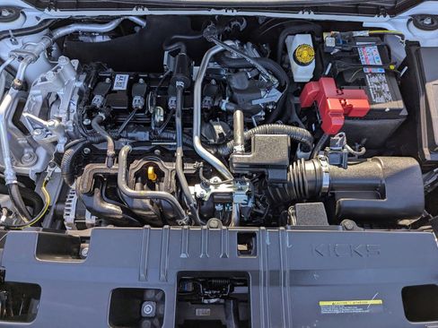 New 2026 Nissan Kicks SV image 10