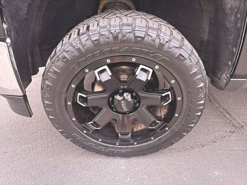Used 2015 Chevrolet Silverado 1500 LTZ AWD/4WD image 32
