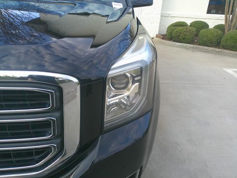 Used 2018 GMC Yukon SLT image 6