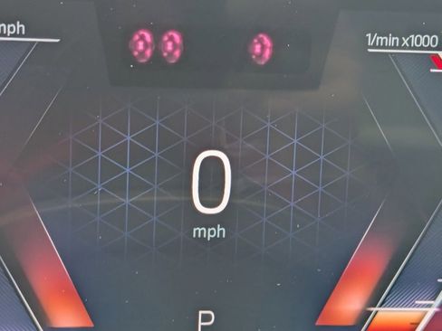 Certified 2024 BMW 530i xDrive w/ Premium Package AWD/4WD image 4