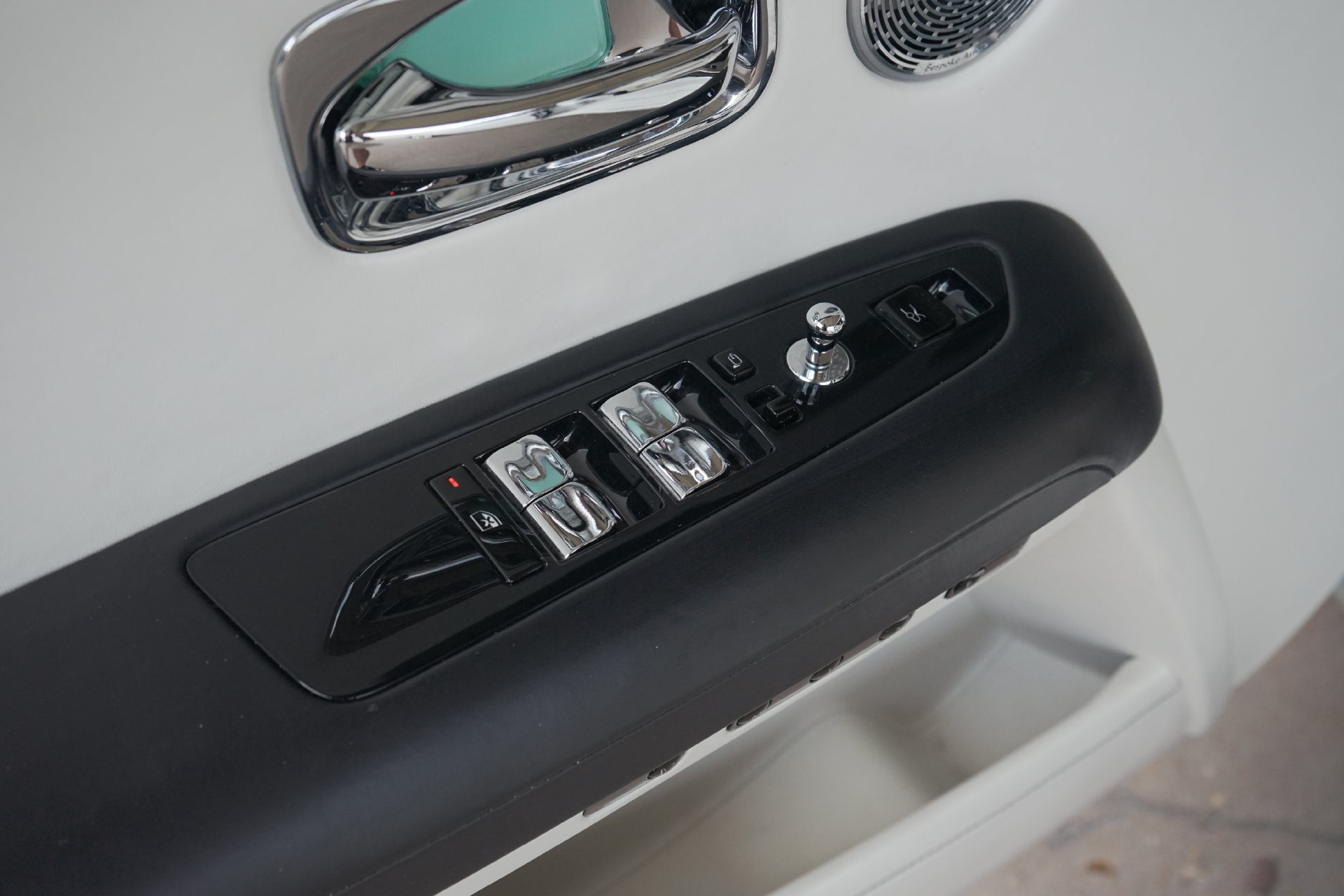 Used 2021 Rolls-Royce Ghost AWD/4WD image 22