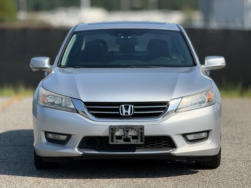 Used 2015 Honda Accord Touring image 5