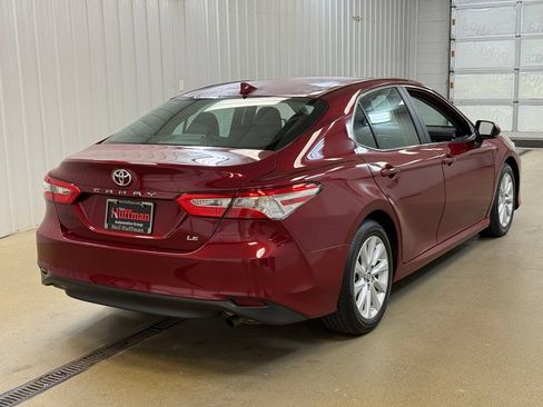 Used 2019 Toyota Camry LE w/ Convenience Package FWD image 5