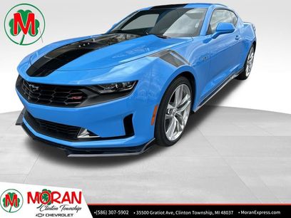 Used 2023 Chevrolet Camaro LT w/ Design Package 2