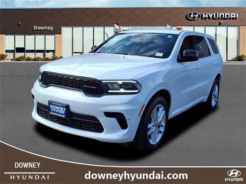 Used 2023 Dodge Durango GT image 1