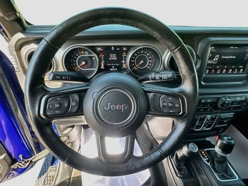 Used 2018 Jeep Wrangler Unlimited Sport S AWD/4WD image 12