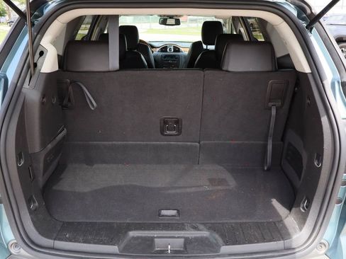 Used 2009 Buick Enclave CXL w/ Entertainment Package #2 image 24