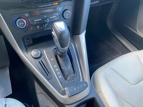 Used 2016 Ford Focus Titanium FWD image 20