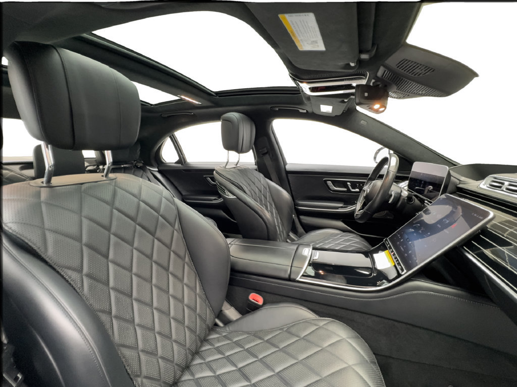 Used 2022 Mercedes-Benz S 500 4MATIC w/ AMG Line Package image 32