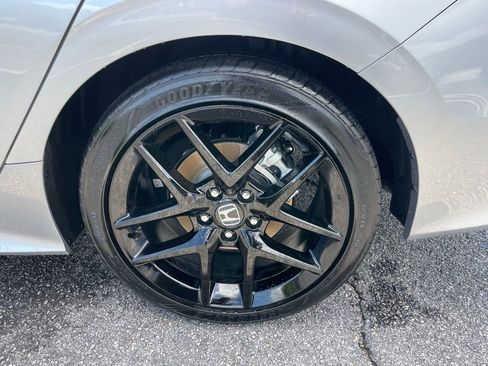Certified 2025 Honda Civic Sport image 40