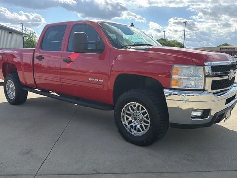 Used 2011 Chevrolet Silverado 2500 LT w/ Interior Plus Package AWD/4WD image 33