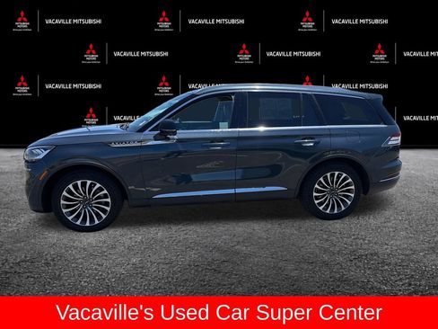 Used 2022 Lincoln Aviator Reserve RWD image 2