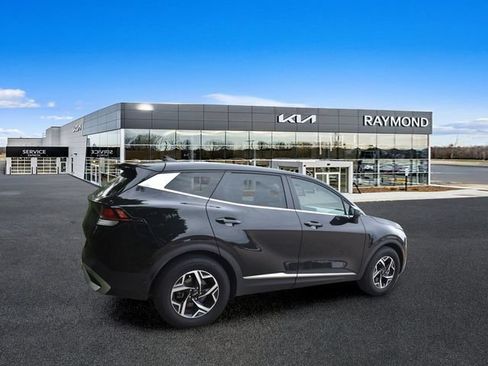 Certified 2023 Kia Sportage LX FWD image 3