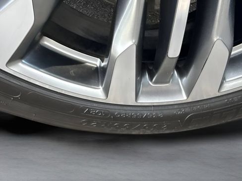 Used 2018 Cadillac XT5 Premium Luxury FWD image 38