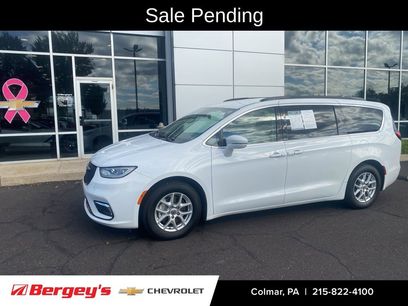 Used 2022 Chrysler Pacifica Touring-L