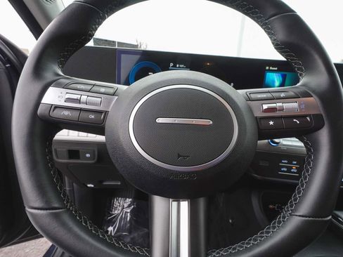 Used 2025 Hyundai Kona SEL image 26