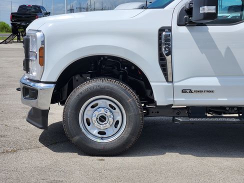 New 2026 Ford F250 XL AWD/4WD image 7