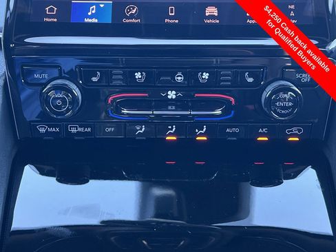 New 2025 Jeep Grand Cherokee Limited w/ Luxury Tech Group II image 7