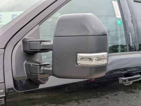 New 2026 Ford F250 Lariat w/ Black Appearance Package AWD/4WD image 12