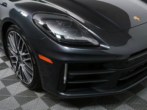New 2026 Porsche Panamera 4 E-Hybrid image 39