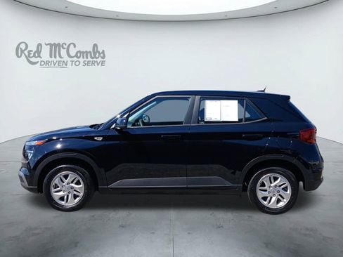 Used 2024 Hyundai Venue SE image 2