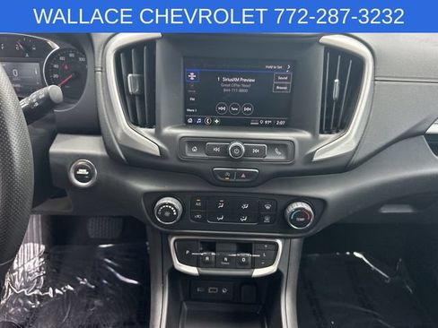 Used 2024 GMC Terrain SLE FWD image 19