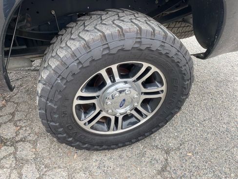 Used 2013 Ford F350 Platinum w/ FX4 Off Road Pkg image 9