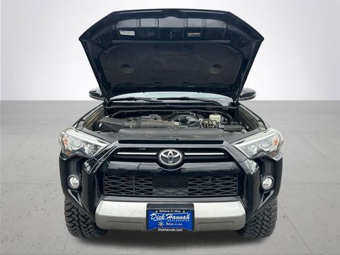 Used 2020 Toyota 4Runner TRD Off-Road Premium AWD/4WD image 4