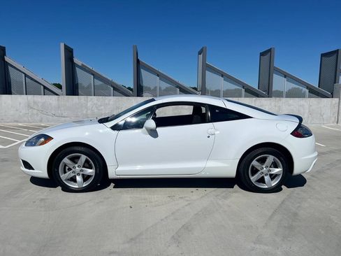 Used 2009 Mitsubishi Eclipse GS FWD image 4
