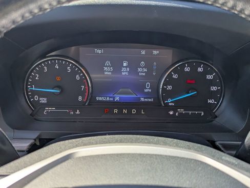 Used 2021 Ford Explorer Limited w/ Equipment Group 301A AWD/4WD image 17