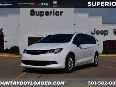 New 2025 Chrysler Voyager LX