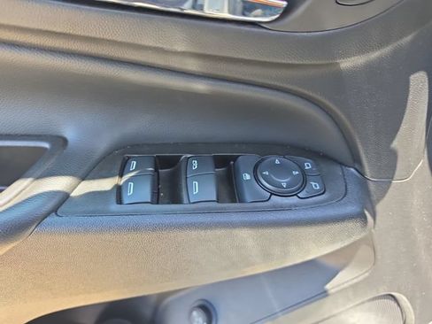 Used 2024 Chevrolet Equinox LT AWD/4WD image 19