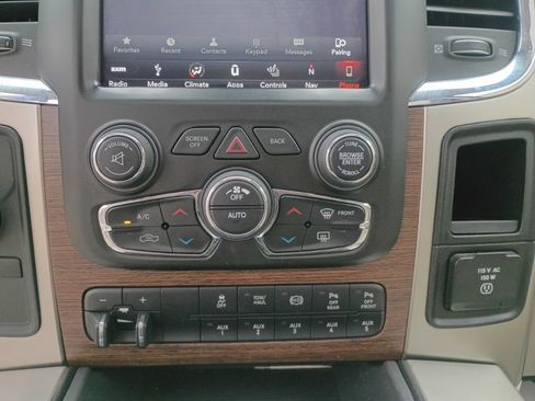 Used 2018 RAM 2500 Laramie image 29