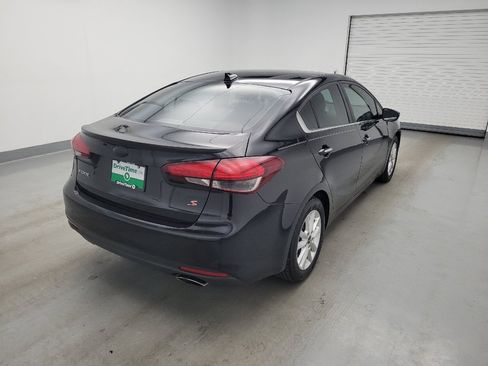 Used 2017 Kia Forte S w/ S Premium Package FWD image 9