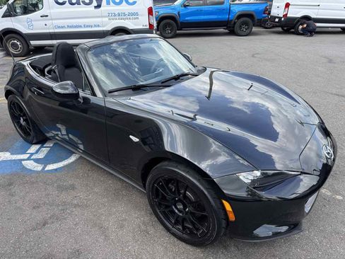 Used 2016 MAZDA MX-5 Miata Sport RWD image 10