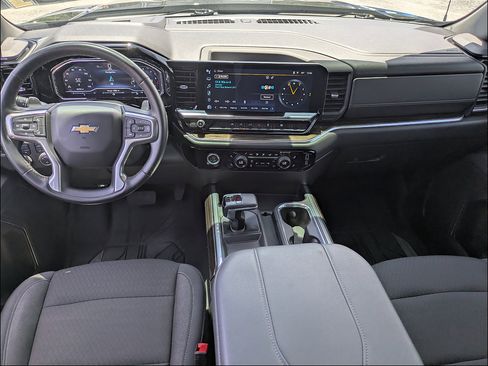 Used 2023 Chevrolet Silverado 1500 LT AWD/4WD image 17
