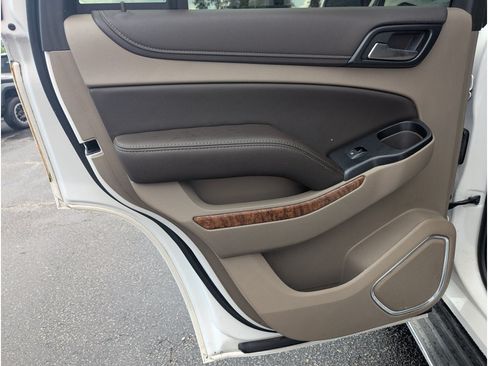 Used 2018 Chevrolet Tahoe Premier AWD/4WD image 18