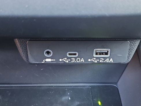 Certified 2025 Subaru Forester Premium image 10