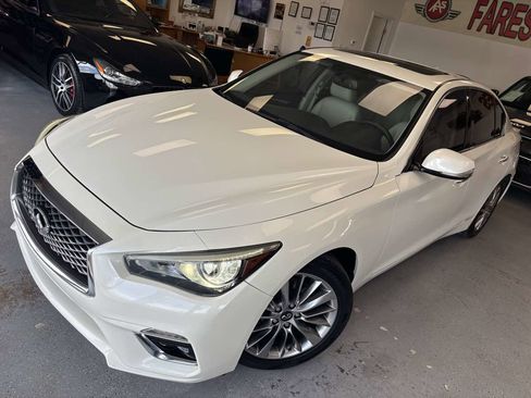 Used 2019 INFINITI Q50 Luxe w/ Essential Package (3.0T Luxe) RWD image 6