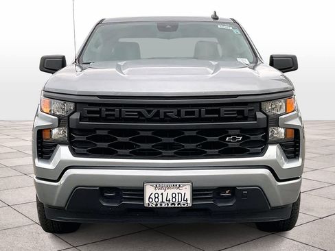 Used 2025 Chevrolet Silverado 1500 Custom image 3