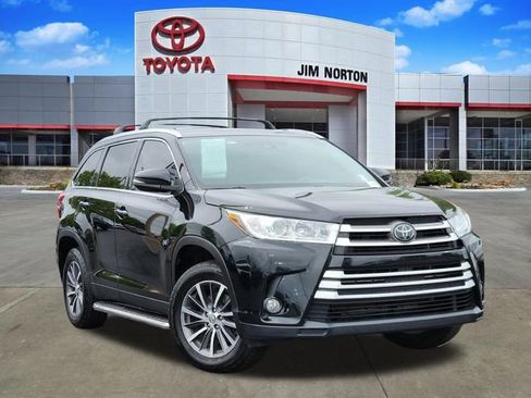 Used 2019 Toyota Highlander XLE FWD image 1