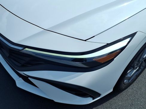 Certified 2024 Hyundai Elantra SEL FWD image 10