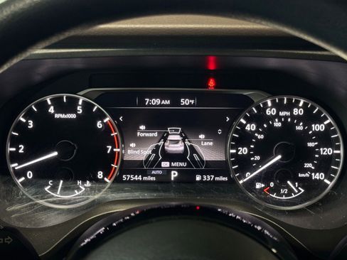 Used 2023 Nissan Rogue SV image 24