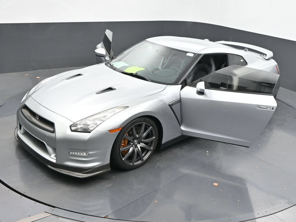 Used 2012 Nissan GT-R Premium AWD/4WD image 62