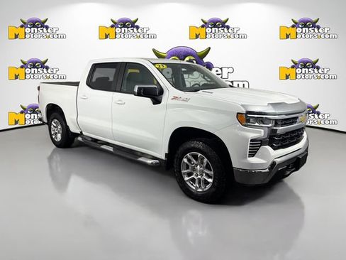 Used 2023 Chevrolet Silverado 1500 LT image 3