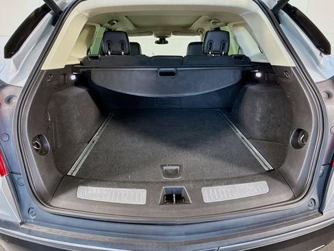 Used 2018 Cadillac XT5 Luxury image 35