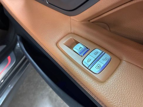 Used 2019 BMW 740i w/ Executive Package RWD image 29