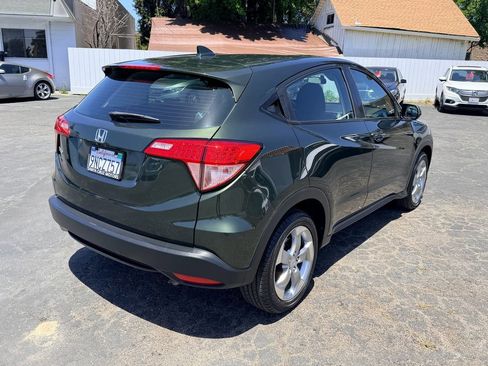 Used 2017 Honda HR-V LX image 6