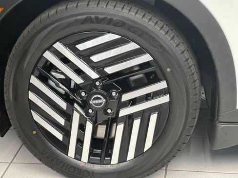 New 2026 Nissan Leaf SV+ image 9